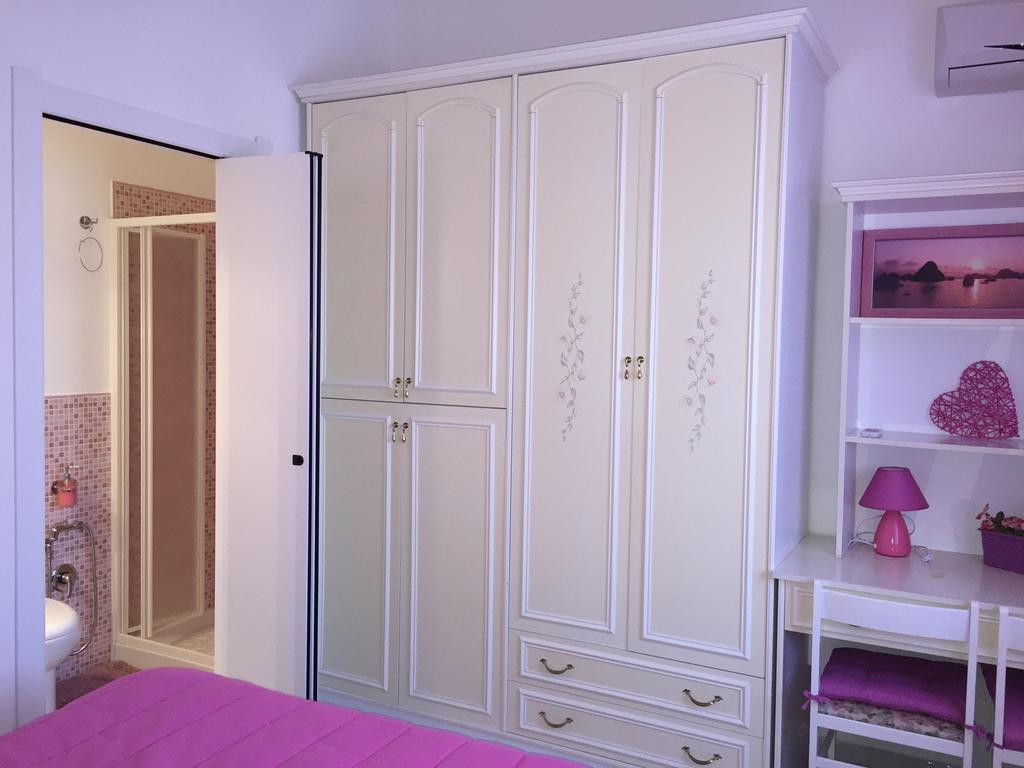 Bed and Breakfast L'Aurora Viola Carbonia Pokoj fotografie