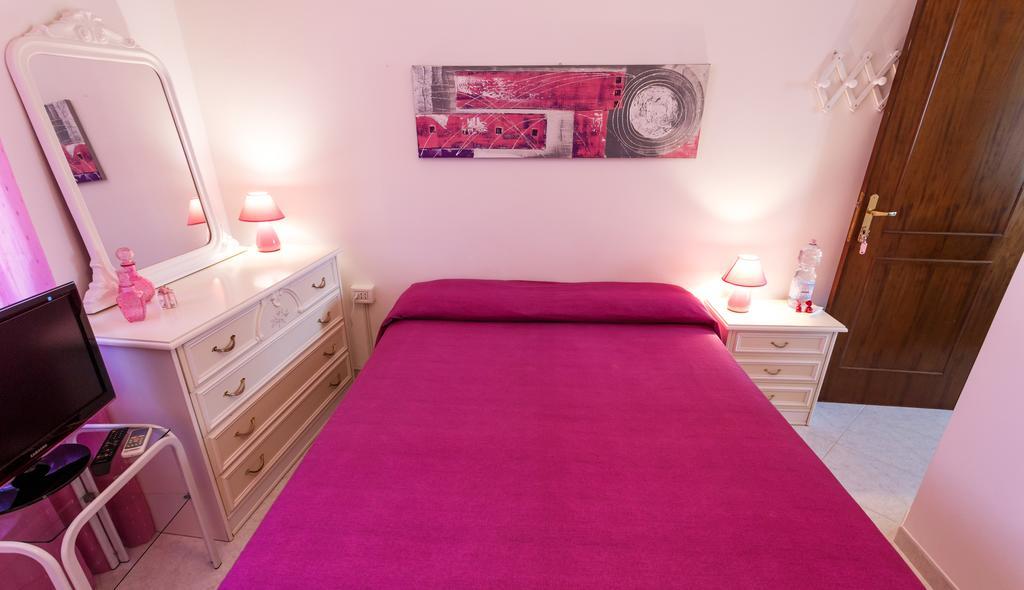Bed and Breakfast L'Aurora Viola Carbonia Exteriér fotografie
