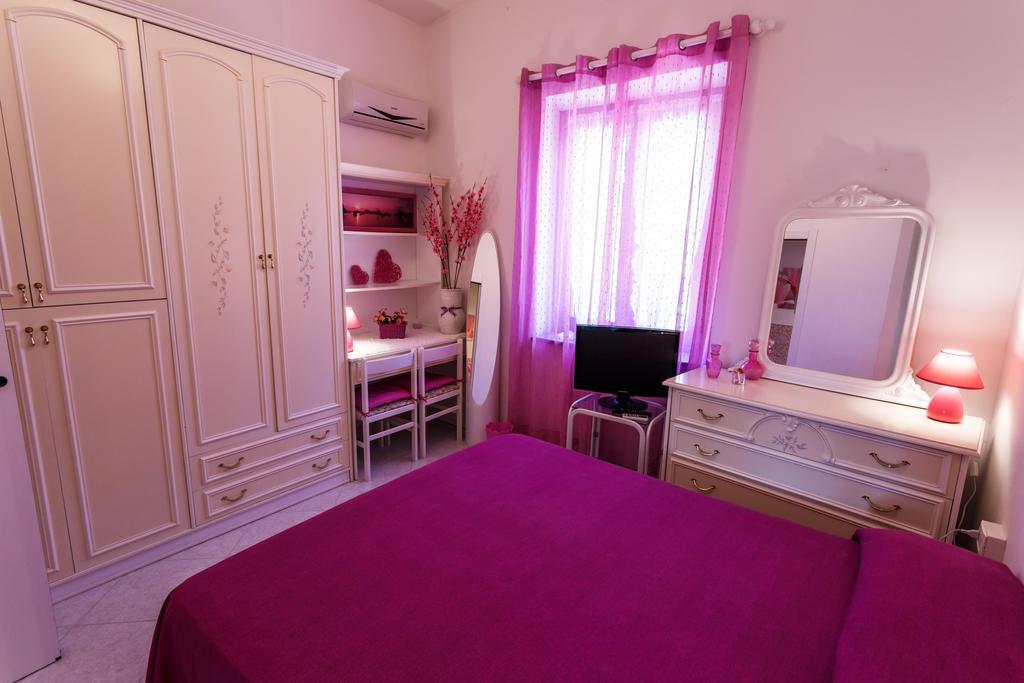 Bed and Breakfast L'Aurora Viola Carbonia Exteriér fotografie