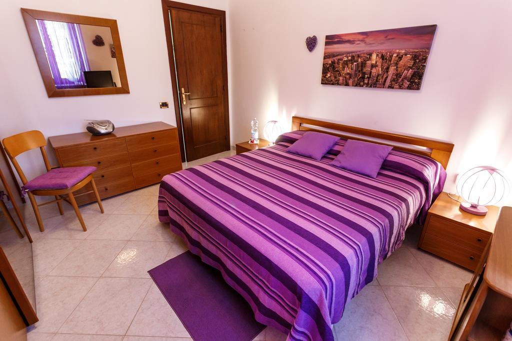 Bed and Breakfast L'Aurora Viola Carbonia Exteriér fotografie