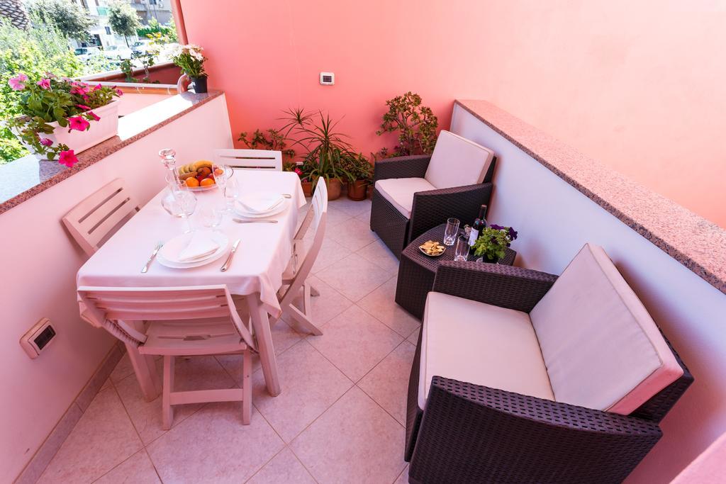 Bed and Breakfast L'Aurora Viola Carbonia Exteriér fotografie